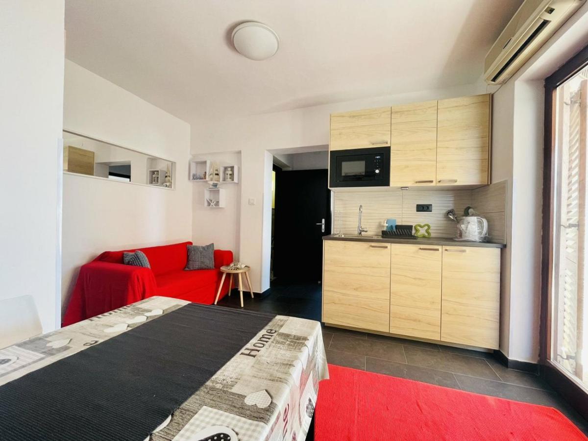 Vila Beleca Krk - Apartments Rest & Sea Krk Town Luaran gambar