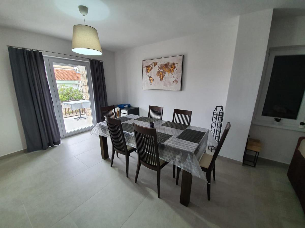 Vila Beleca Krk - Apartments Rest & Sea Krk Town Luaran gambar