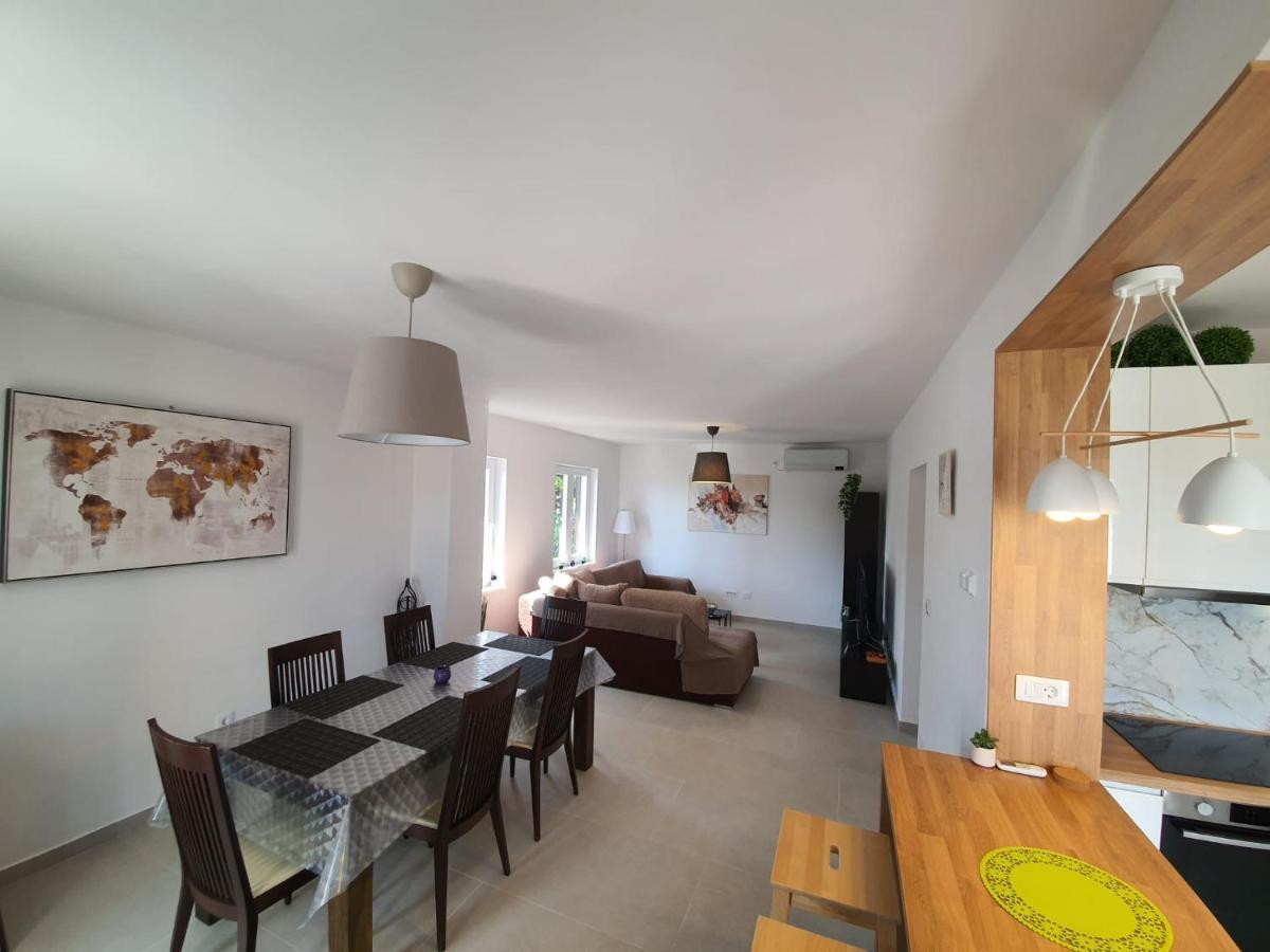 Vila Beleca Krk - Apartments Rest & Sea Krk Town Luaran gambar