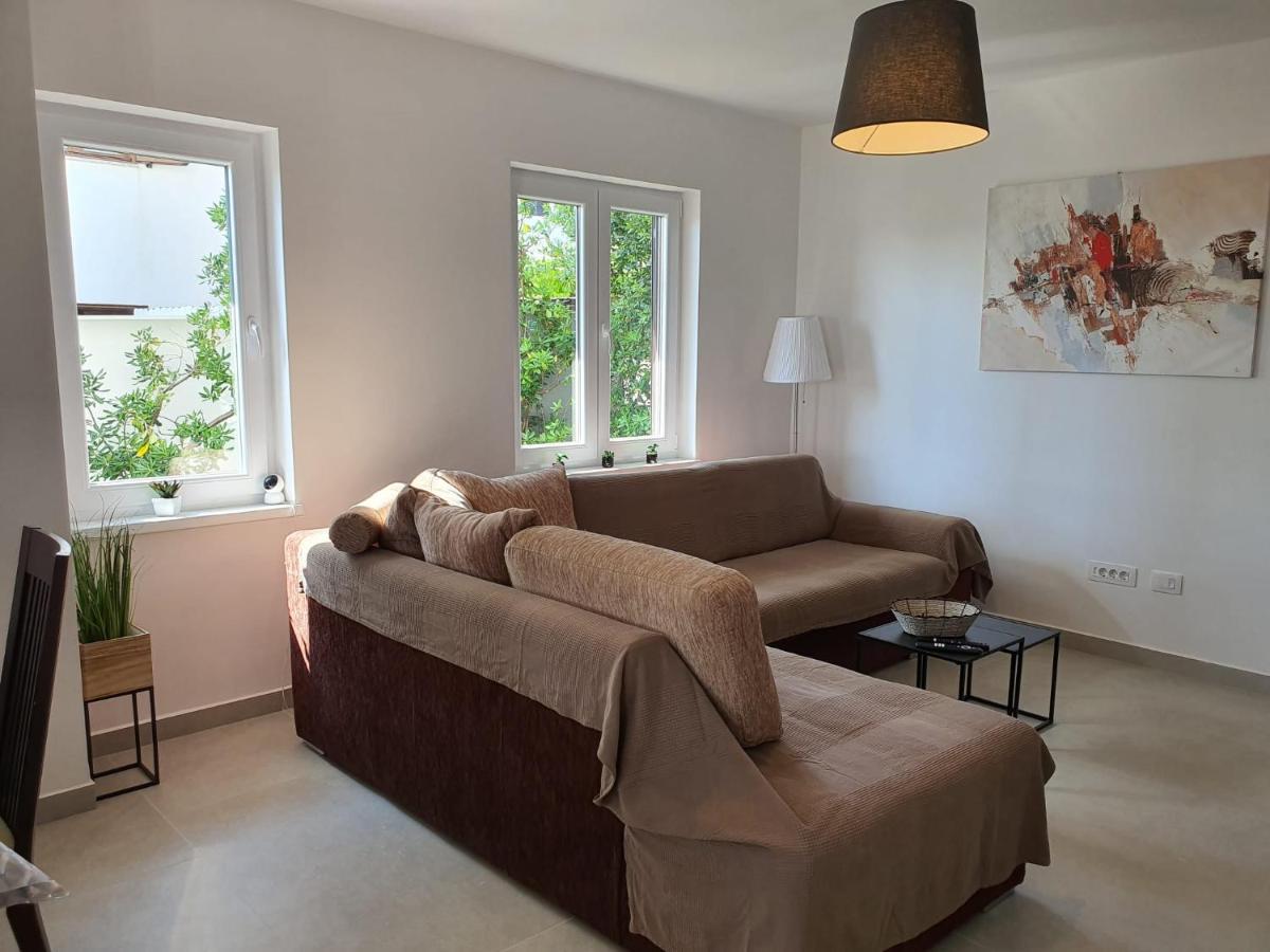 Vila Beleca Krk - Apartments Rest & Sea Krk Town Luaran gambar
