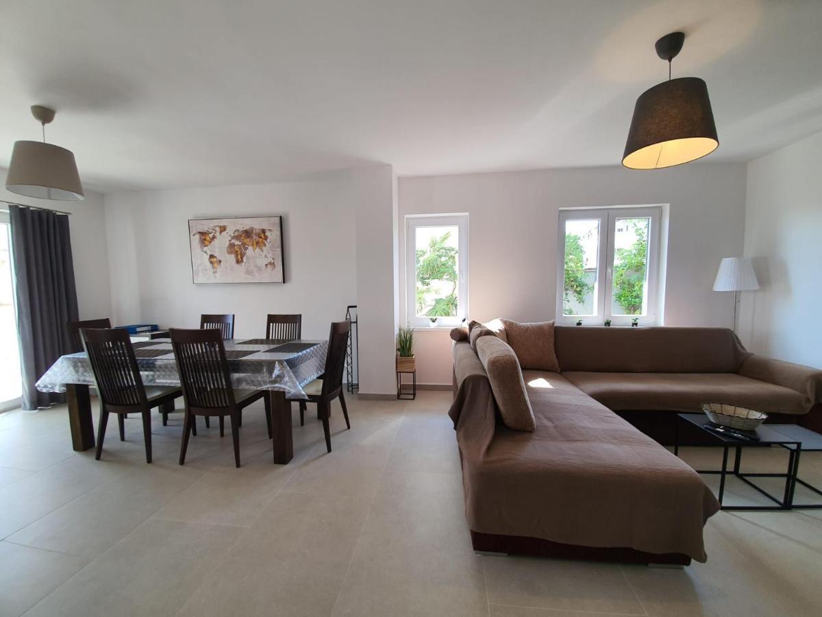 Vila Beleca Krk - Apartments Rest & Sea Krk Town Luaran gambar